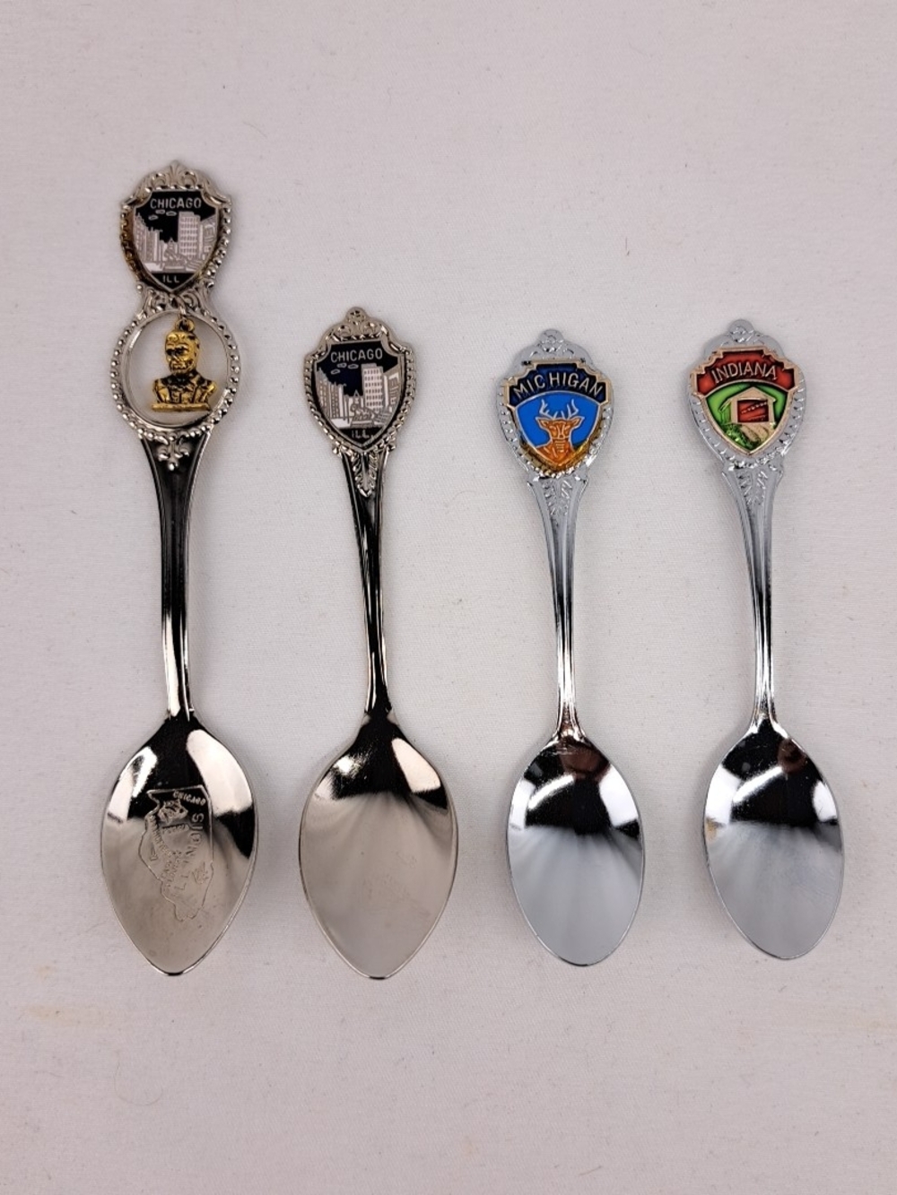 Chicago Michigan Indiana Souvenir Collectible Silver Tone Spoon Set